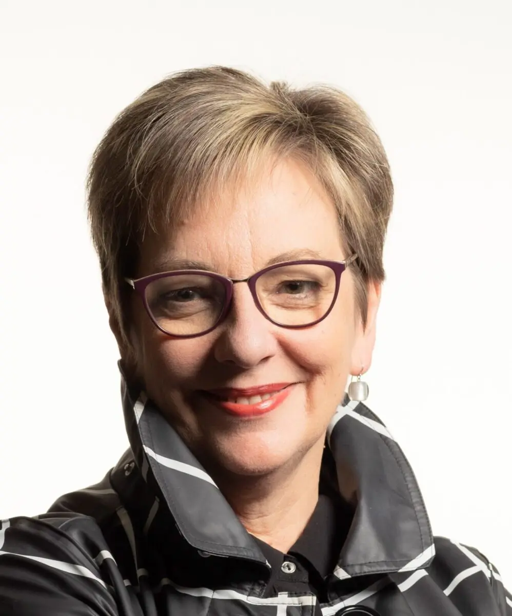 Outstanding Female Researcher Medal