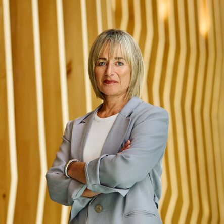 Professor Jo Robinson